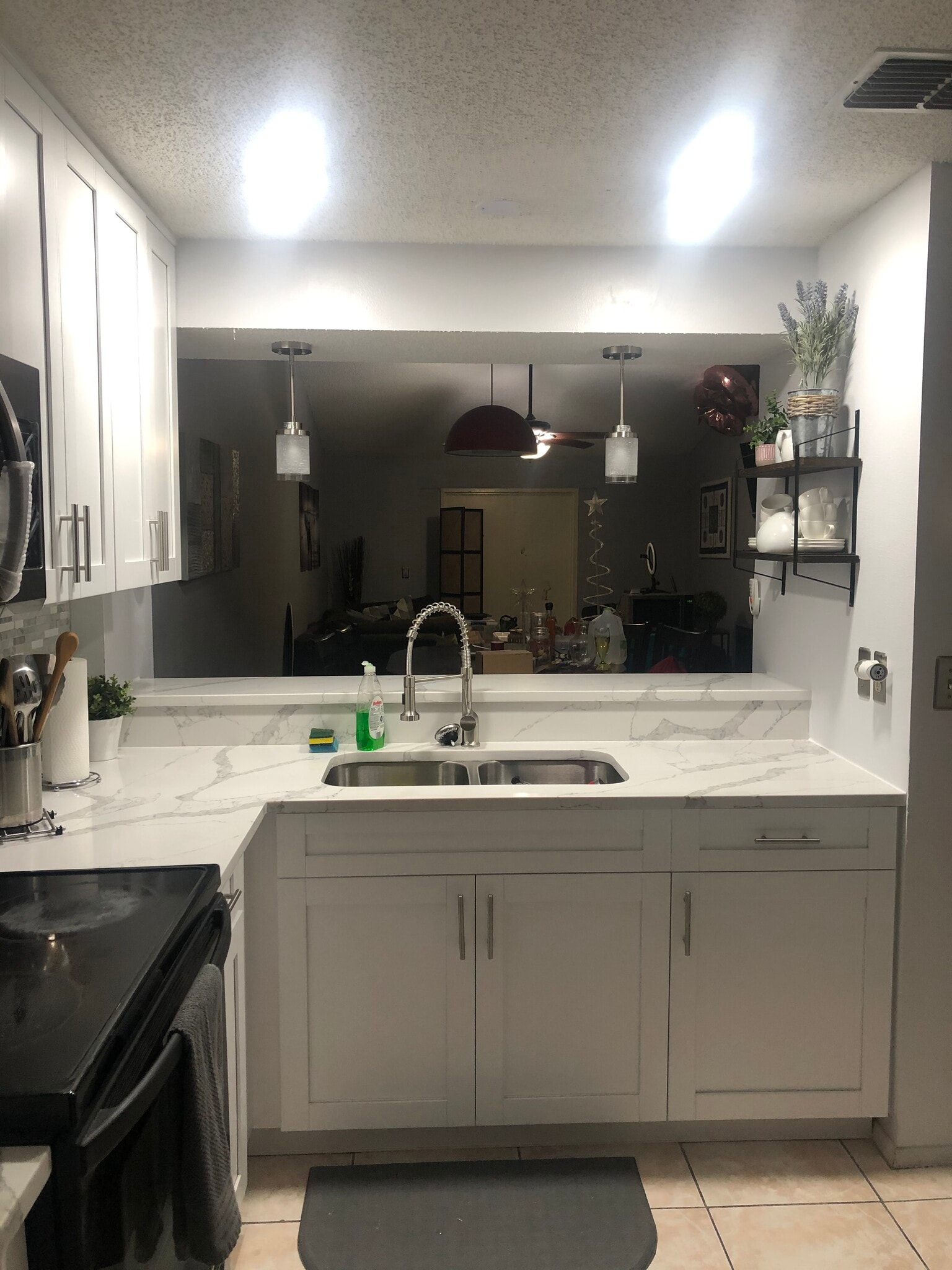 Building Photo - 327 Lake Placid Ct