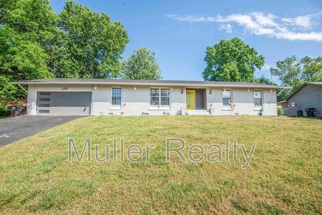 Primary Photo - 10837 Dineen Dr