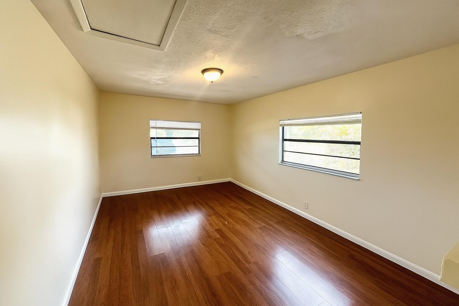 Building Photo - 3313 Plaza Pl