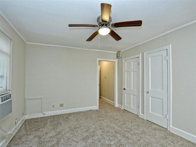 Building Photo - 4305 Red River St