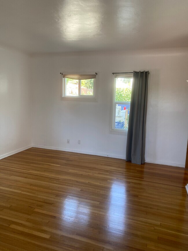 Building Photo - 1577 Chickasaw Ave