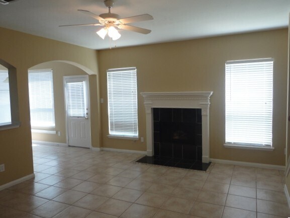 Building Photo - 17207 Rancho Verde Way