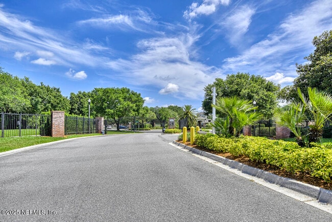 Building Photo - 7546 Scarlet Ibis Ln