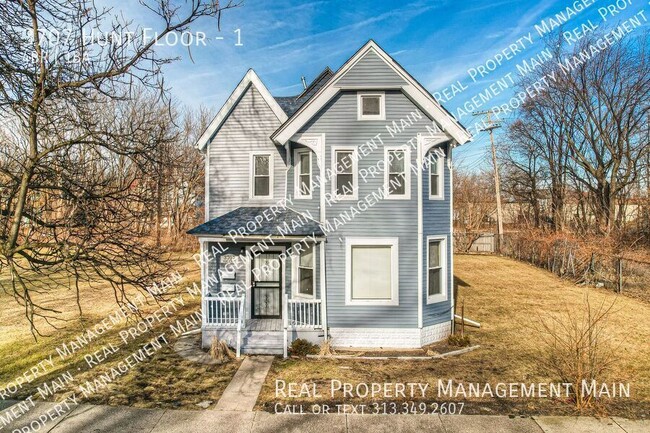 Building Photo - 3707 Hunt St