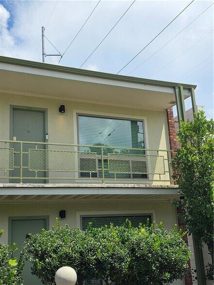 Building Photo - 801 Henry Clay Ave