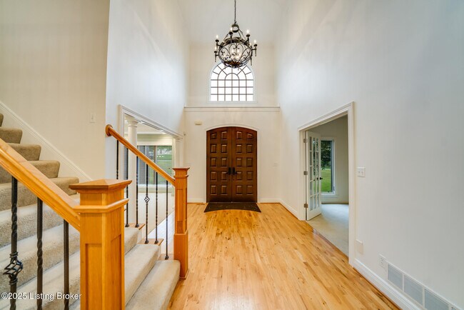 Building Photo - 12307 Ridgeview Dr