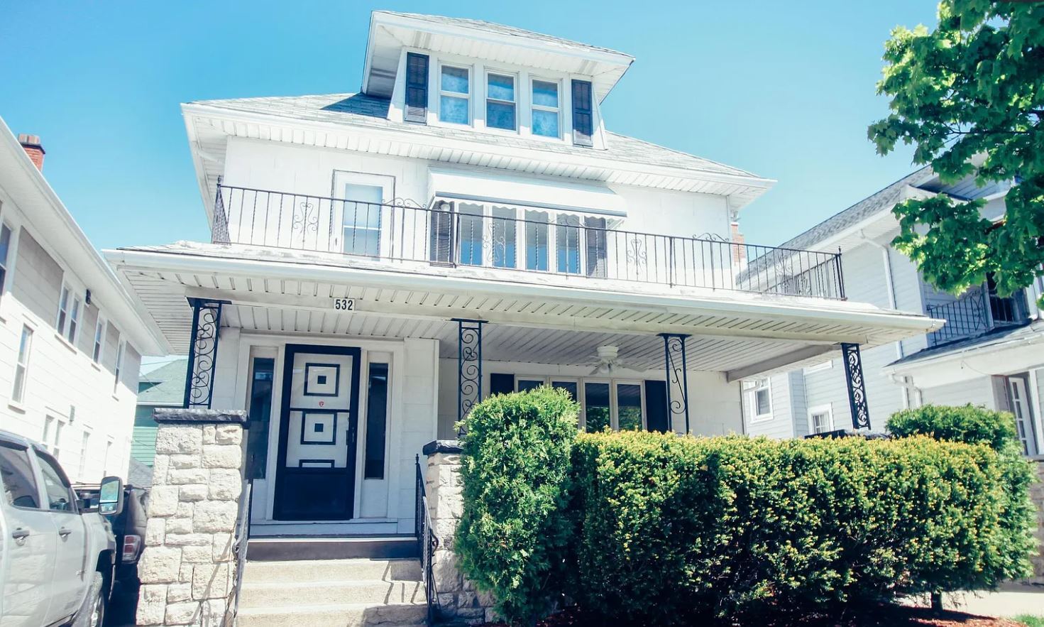 Front - 532 Tacoma Ave
