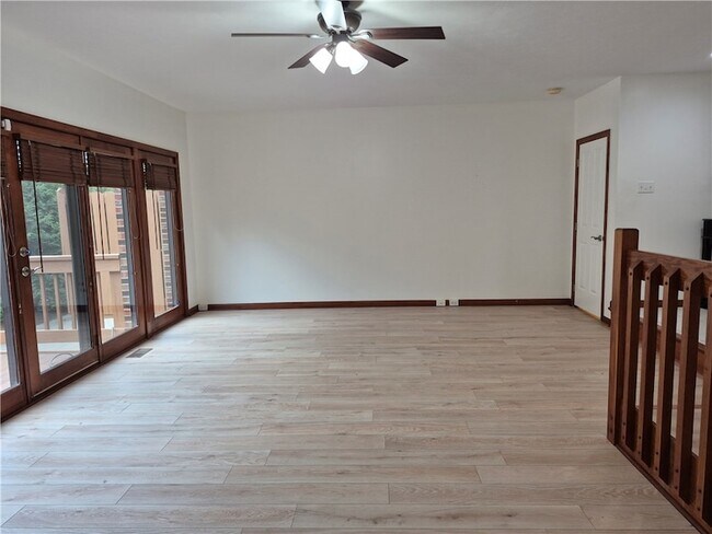 Building Photo - 1589 Stone Mansion Dr