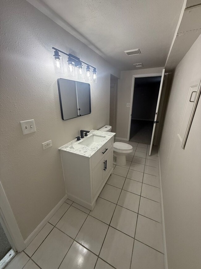 Building Photo - Beautifully Remodeled Westminster Ranch