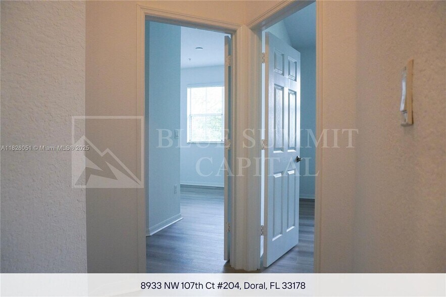 Building Photo - 8933 NW 107th Ct