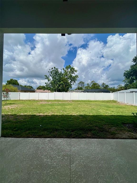 Building Photo - 7 Fortune Ln