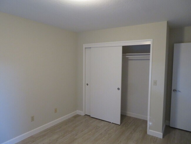 Building Photo - 3 bedroom, 2 bathroom in Scotts Valley