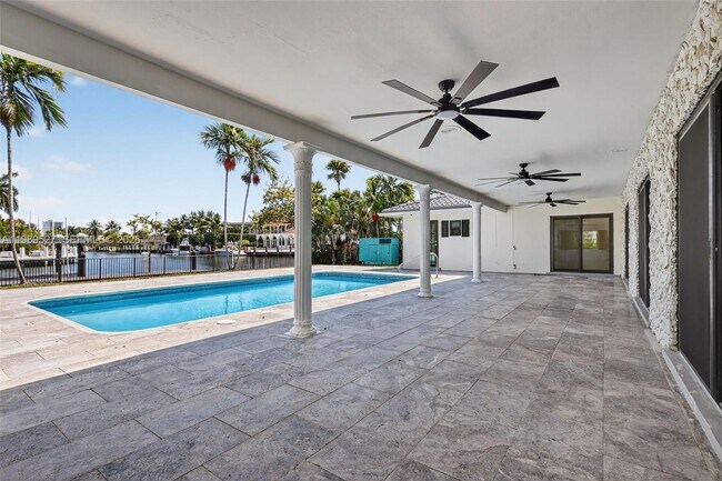 Building Photo - 607 Layne Blvd