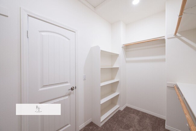 Building Photo - New Paint New Carpet Throughout! Gorgeous ...