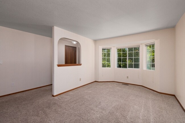 Building Photo - Charming 3-Bedroom Duplex Minutes from JBL...