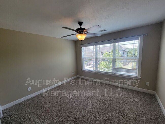 Building Photo - 841 Herrington Dr