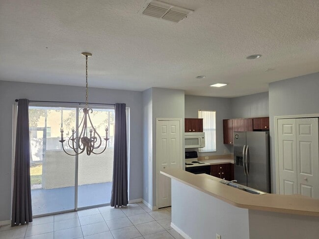 Building Photo - 1100 S Beach Cir