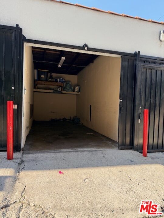 Building Photo - 2830 W 3rd St