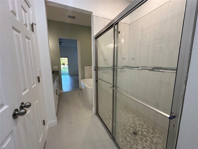 Building Photo - 1105 St Nicholas Ave