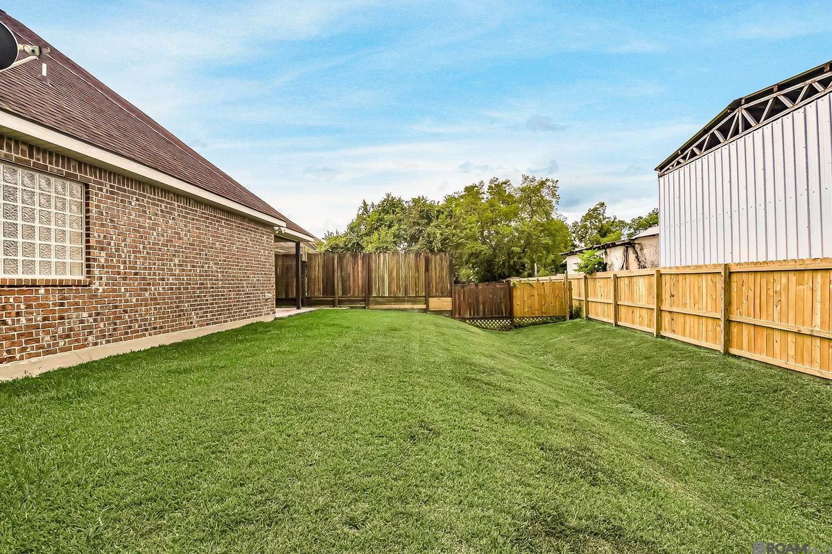 Building Photo - 12467 Dutchtown Villa Dr