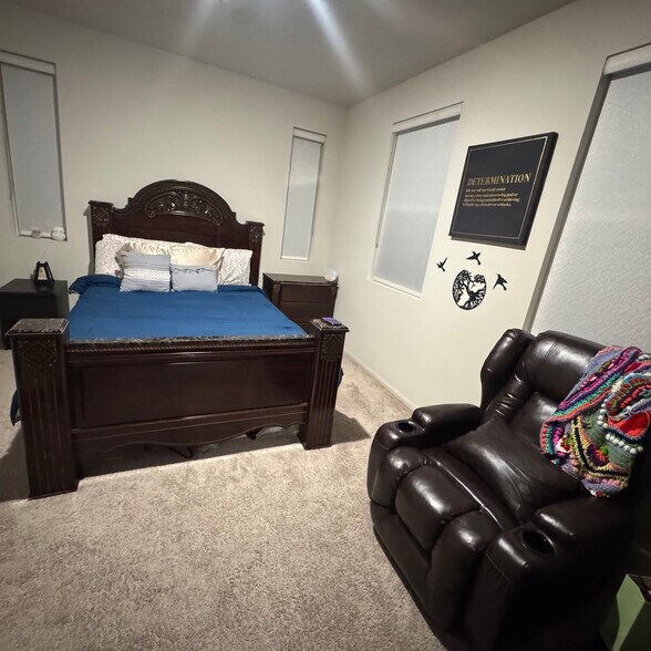 Building Photo - 211 N Vincent Ave