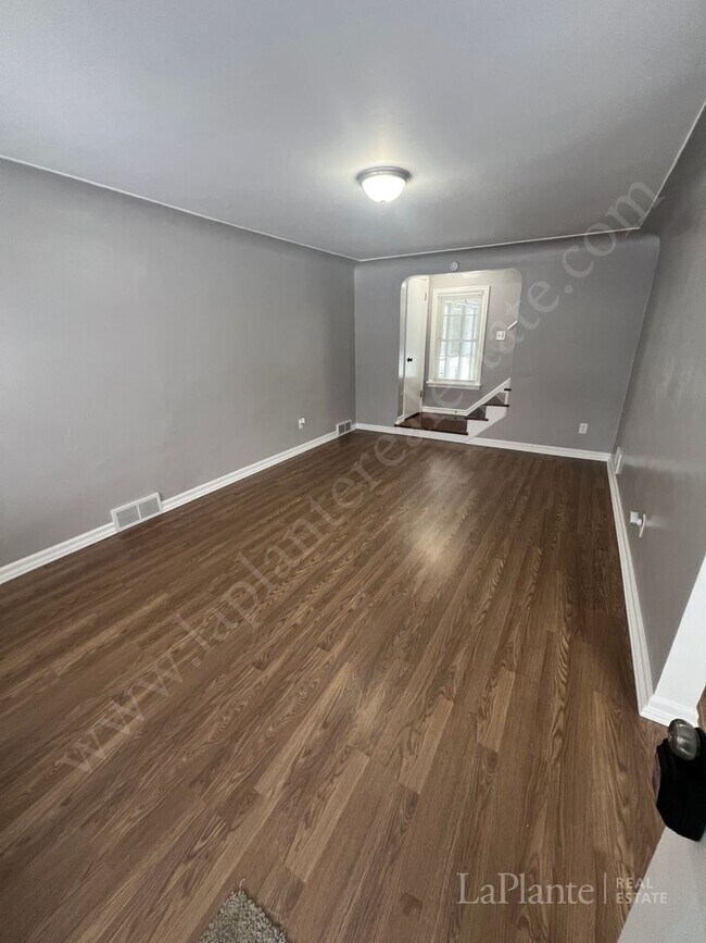 Building Photo - Move-in Ready 3 Bedroom Home for Rent