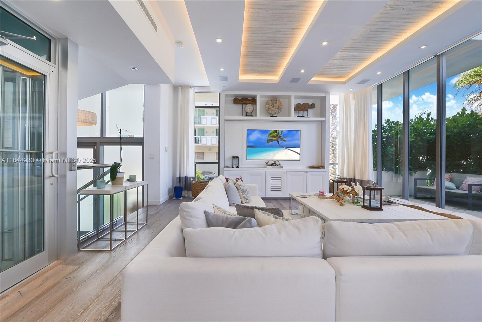 Building Photo - 9501 Collins Ave