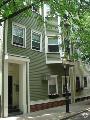 Building Photo - 1 Bed 1 Bath condo in the Gaslight Distric...
