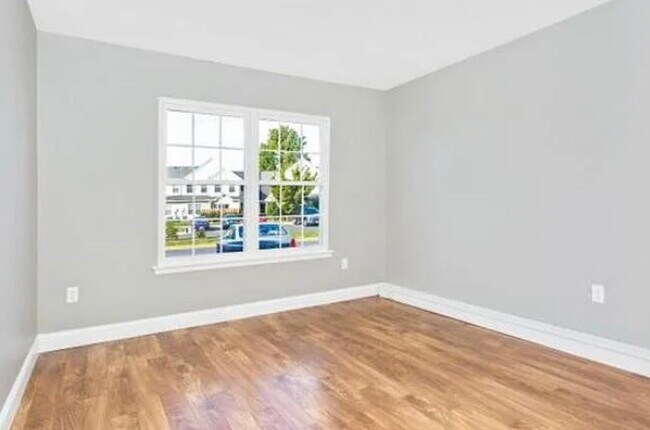 Building Photo - 5803 Oleander Plz