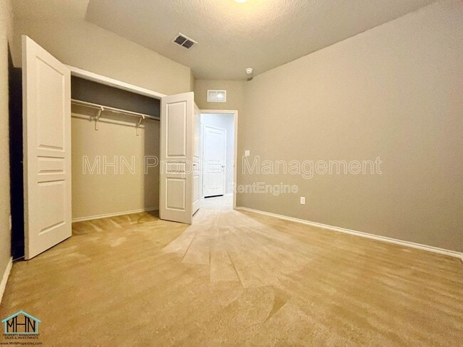 Building Photo - 12852 Laurel Brush