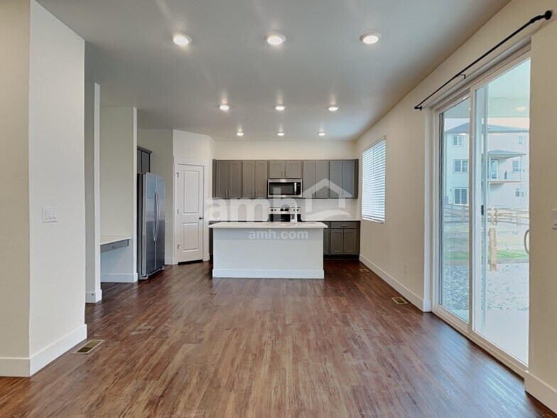 Building Photo - 7688 Mardale Ln