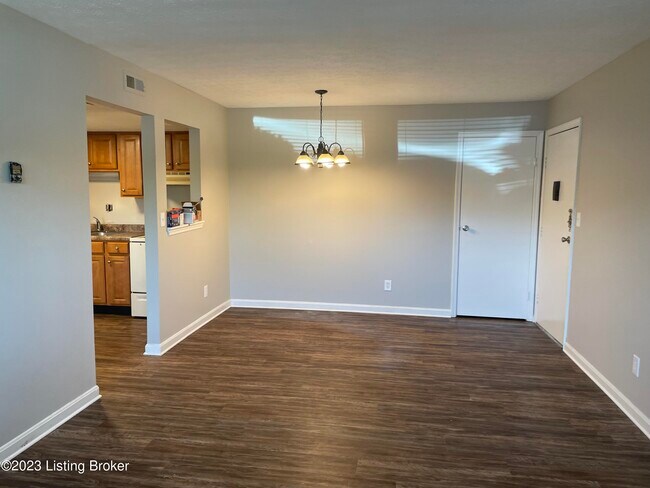 Building Photo - 404 N Hite Ave