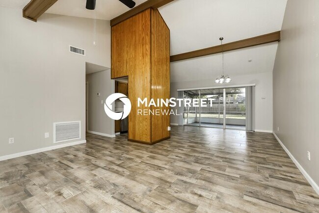 Building Photo - 3 Bedroom Pet-Friendly Home in Deltona, FL with Main Street Renewal