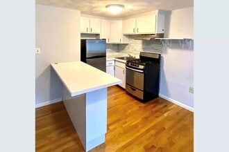Building Photo - 2bed in East Boston