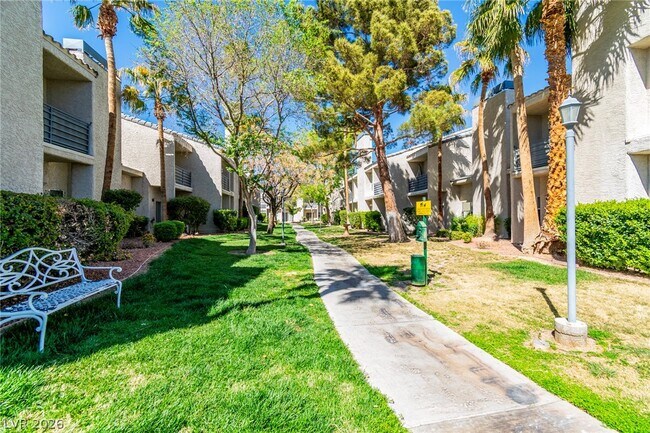 Building Photo - 6250 W Flamingo Rd