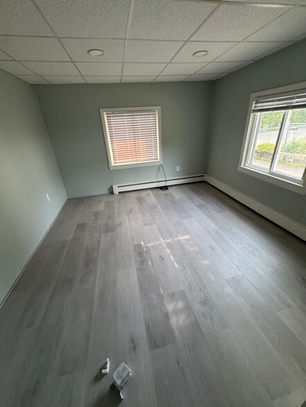 Bedroom 3 - 161 Lake Ave N