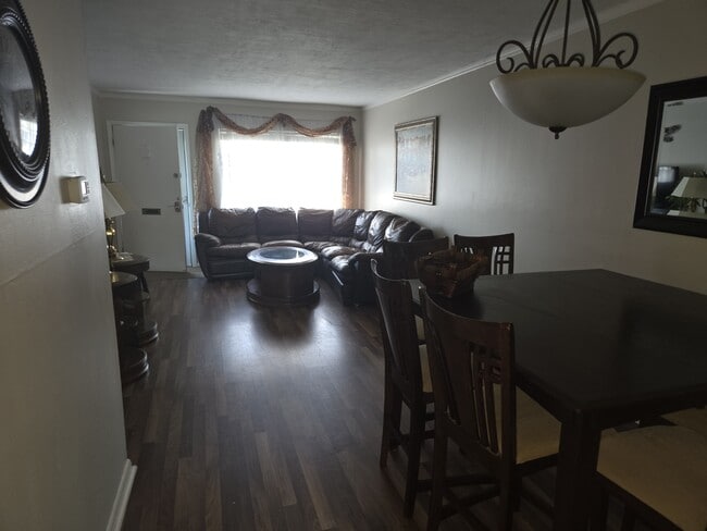 Building Photo - 216 Brandywine Dr