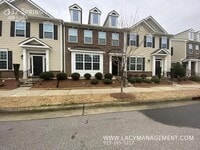 Building Photo - 132 Spring Pine Ln