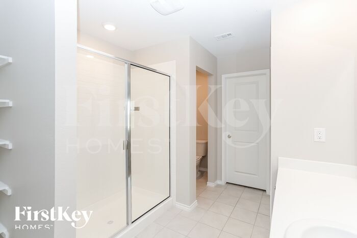 Building Photo - 800 Saddle Horn Way