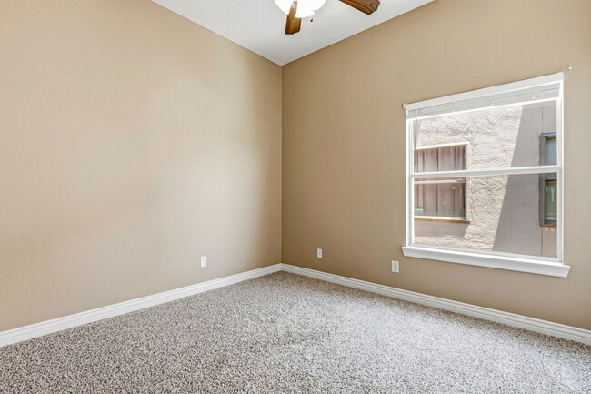 Building Photo - 3727 Grand Bahamas Dr