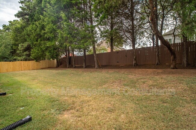 Building Photo - 216 Horseshoe Bend N