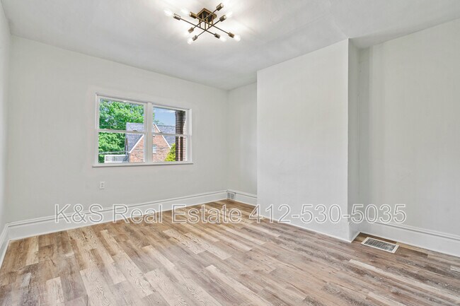 Building Photo - 2723 Kingwood St