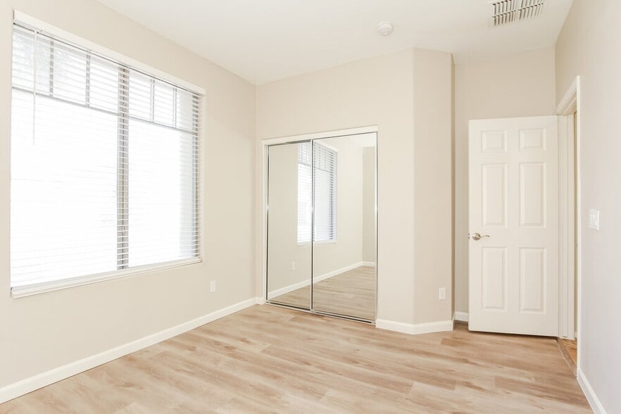 Building Photo - 4421 W St Kateri Dr