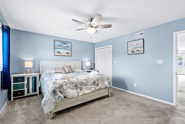 Building Photo - 215 Double Eagle Dr