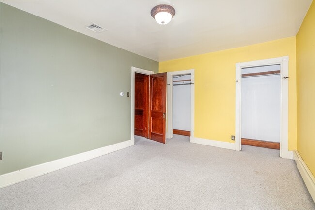 Building Photo - 429 S Pitt St