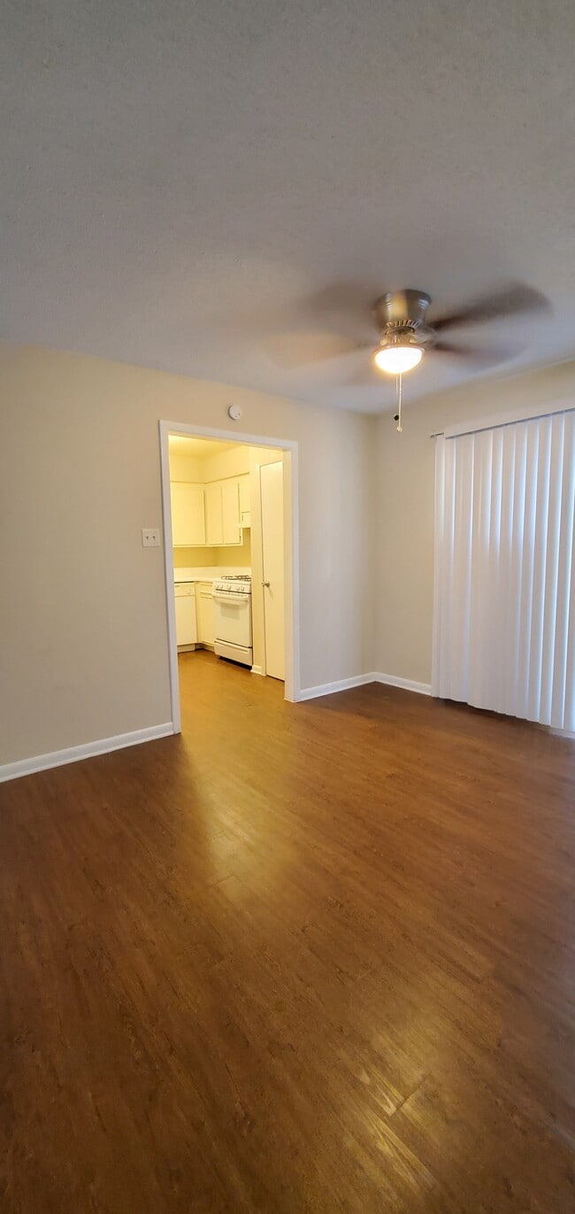 Building Photo - Live Oak - NEW