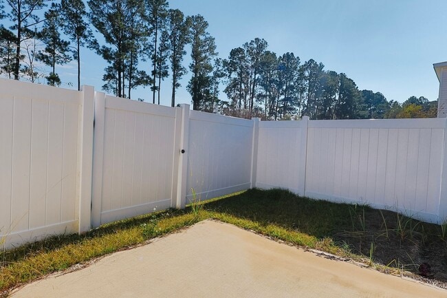 Building Photo - 570 Gov Treutlen Cir