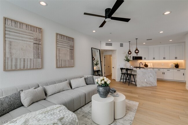 Building Photo - 8777 W Maule Ave