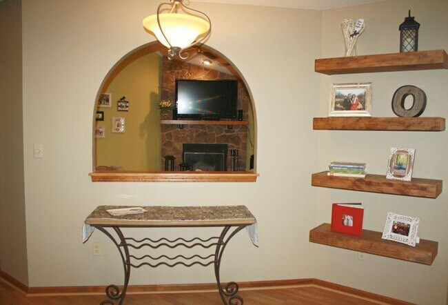 Building Photo - 3700 Falmouth Dr