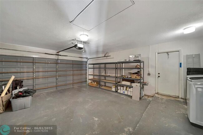 Building Photo - 6401 Crossbow Ct